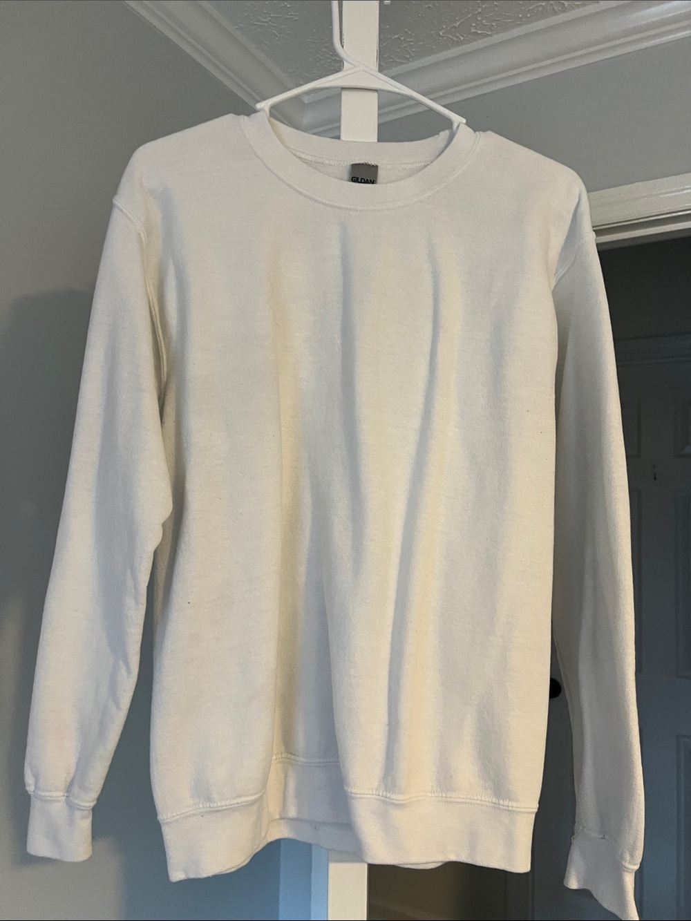 Gildan White Crewneck Sweatshirt